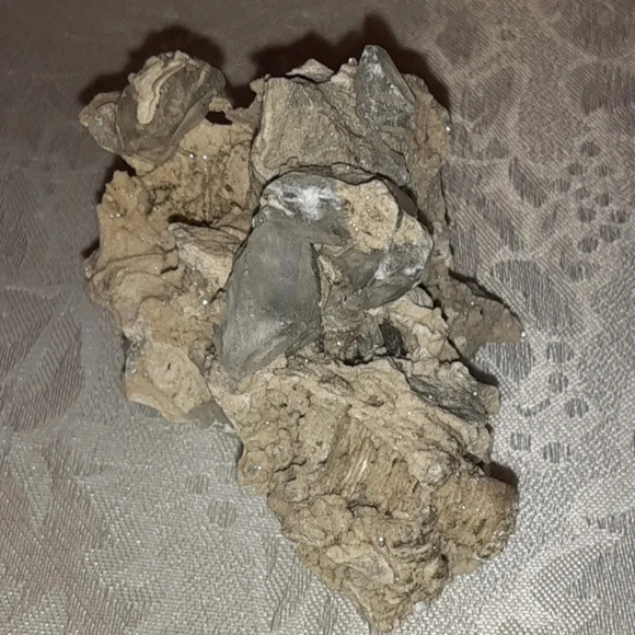 Grey crystal rock - Picture 4 of 4